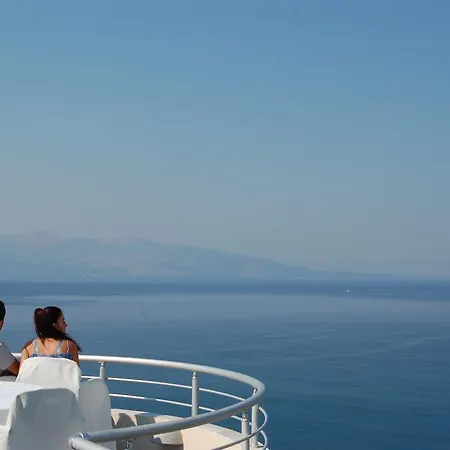 Seaside 4*