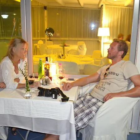 Seaside Hotel Saranda